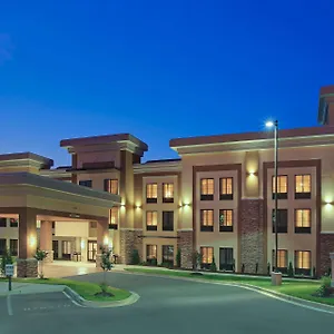 La Quinta By Wyndham Wolfchase Hotel