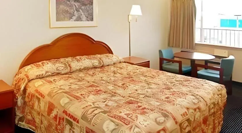 ** Отель Econo Lodge Airport Норфолк США