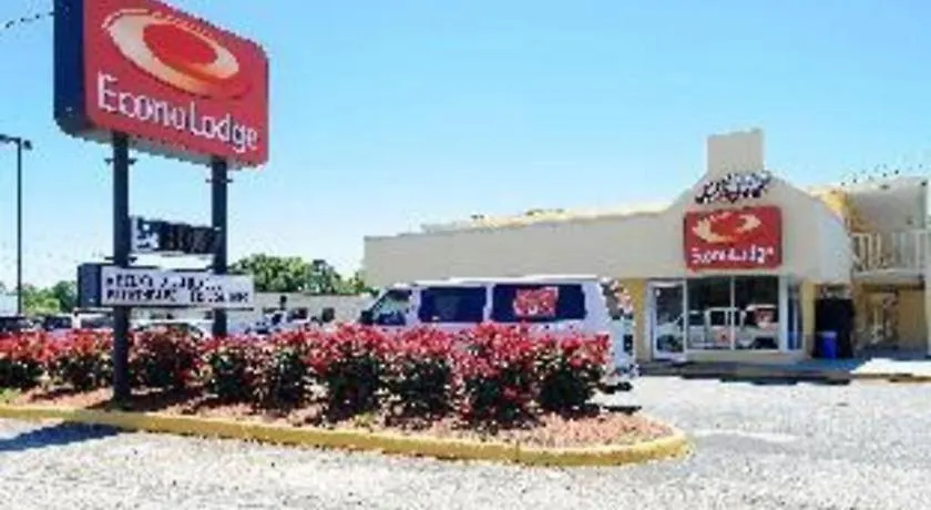 Отель Econo Lodge Airport Норфолк