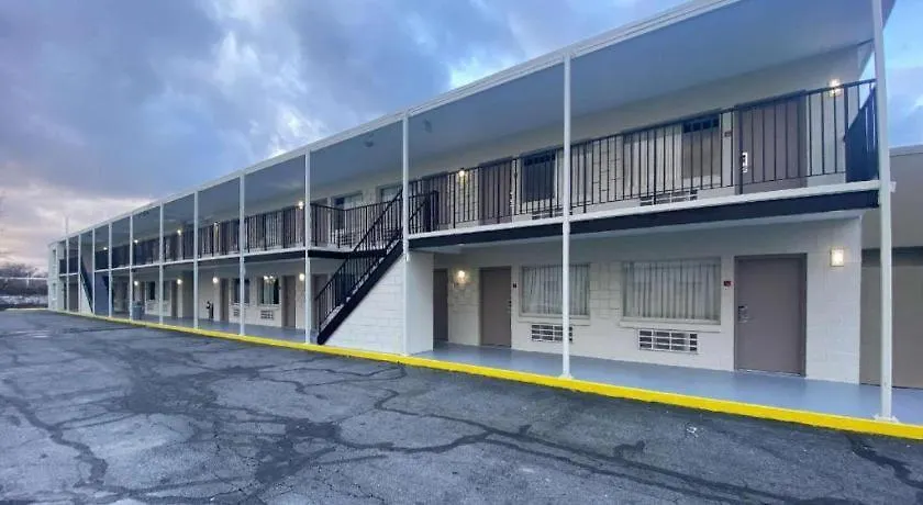 Econo Lodge Airport Норфолк 2*,  США