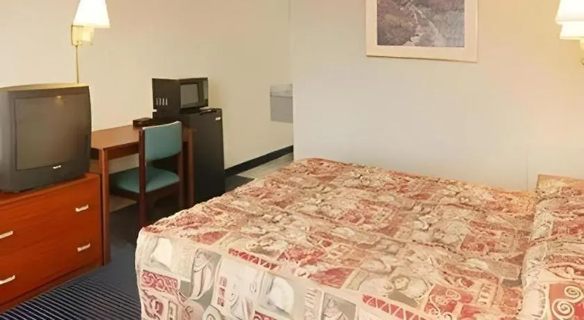 Econo Lodge Airport Норфолк Отель